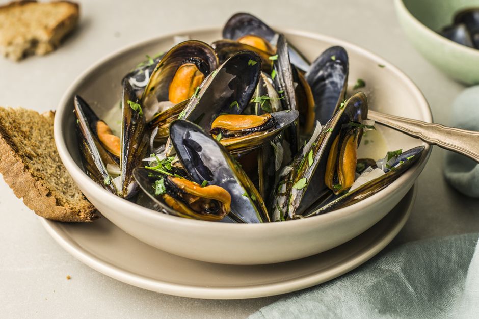 Fresh Mussels - (1LB)